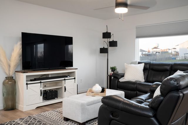 504 N Cheyenne Valley Road, Nixa, MO 65714