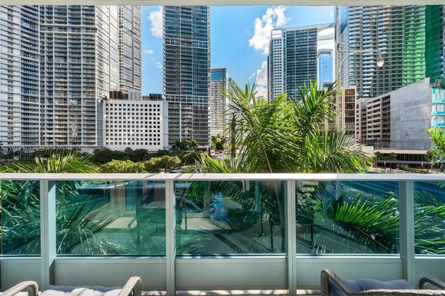 200 Biscayne Boulevard Way 303, Miami, FL 33131