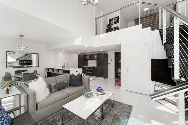 200 Biscayne Boulevard Way 303, Miami, FL 33131