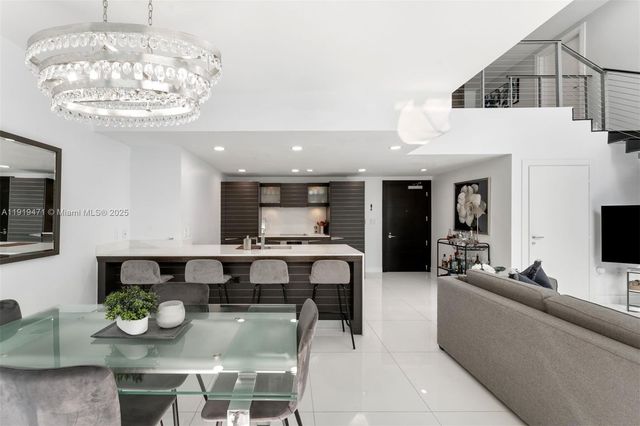 200 Biscayne Boulevard Way 303, Miami, FL 33131