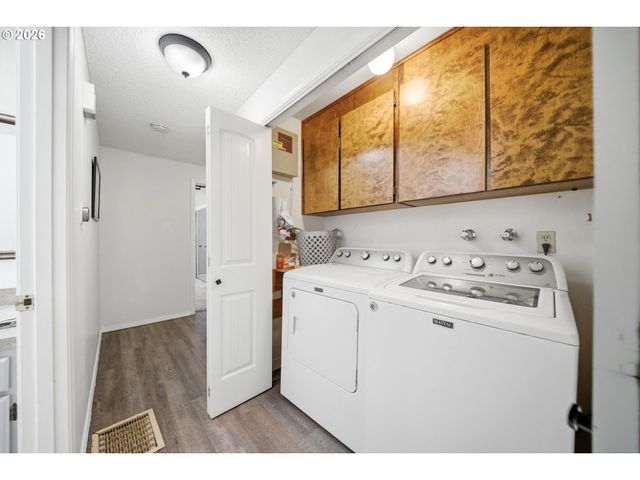2213 Ne PARKVIEW Dr, Vancouver, WA 98686