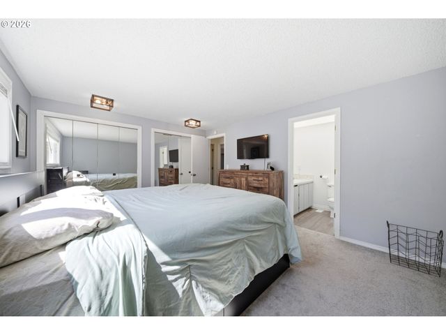 2213 Ne PARKVIEW Dr, Vancouver, WA 98686