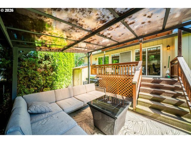 2213 Ne PARKVIEW Dr, Vancouver, WA 98686
