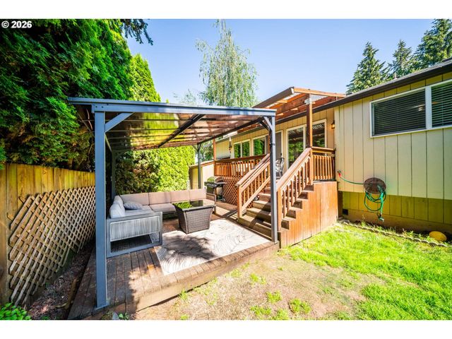 2213 Ne PARKVIEW Dr, Vancouver, WA 98686