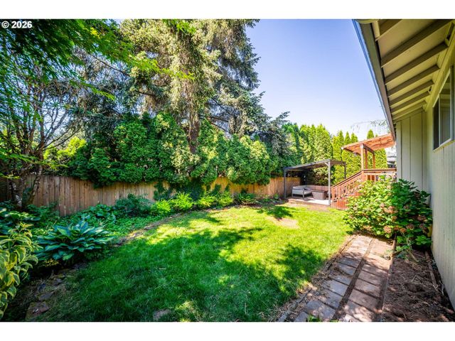 2213 Ne PARKVIEW Dr, Vancouver, WA 98686