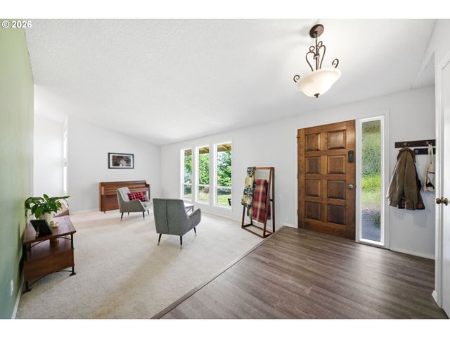 2213 Ne PARKVIEW Dr, Vancouver, WA 98686