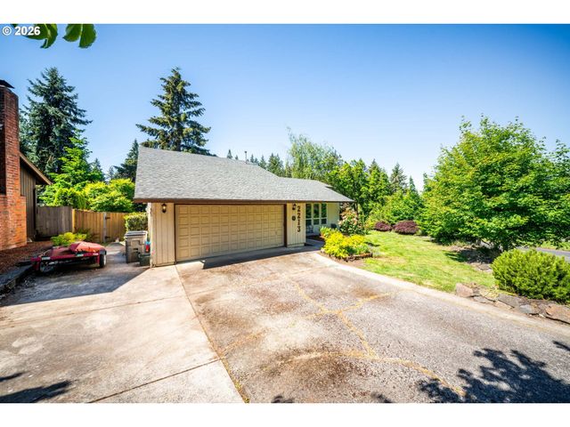 2213 Ne PARKVIEW Dr, Vancouver, WA 98686