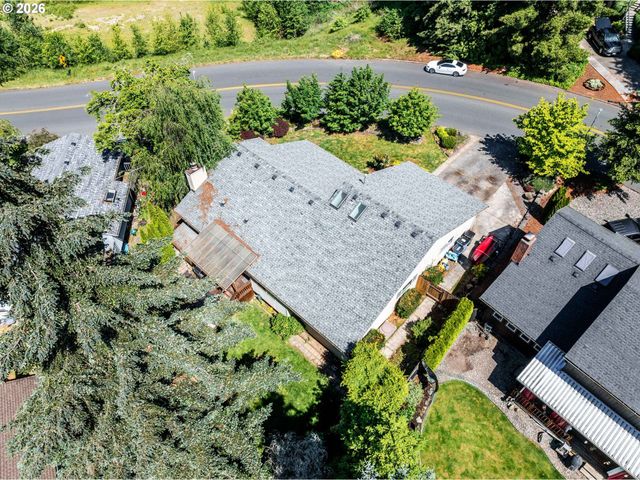 2213 Ne PARKVIEW Dr, Vancouver, WA 98686