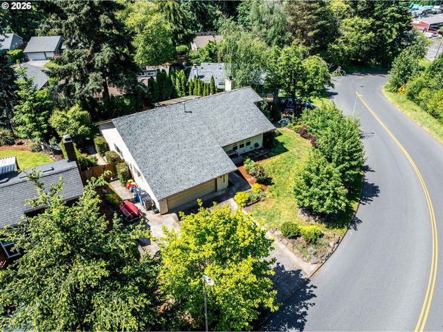 2213 Ne PARKVIEW Dr, Vancouver, WA 98686