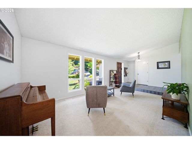 2213 Ne PARKVIEW Dr, Vancouver, WA 98686