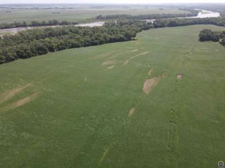 XXX NW Douglas RD, Topeka, KS 66615