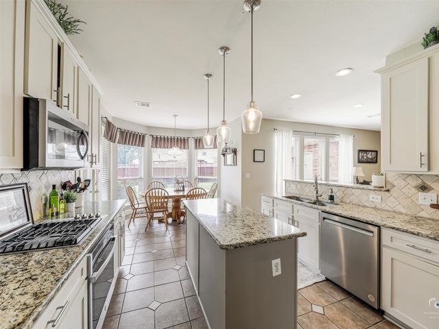 9921 Sean Drive, Frisco, TX 75035