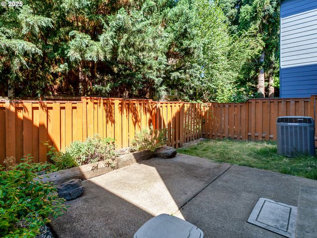 16645 Sw 134TH Ter, Portland, OR 97224
