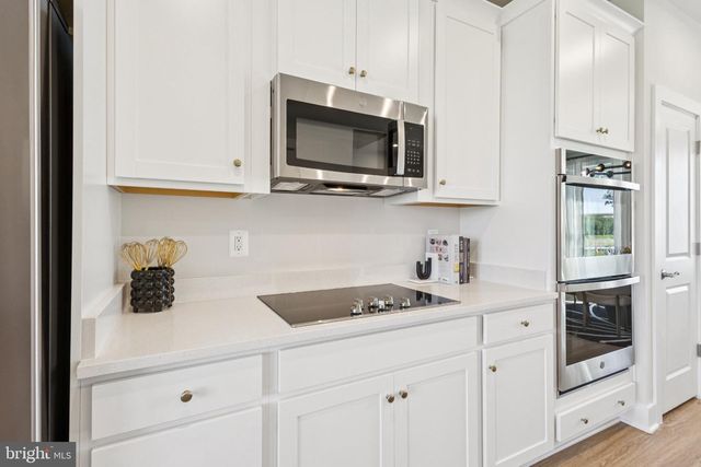 8846 CURIE ST, Manassas, VA 20109