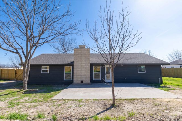 603 N Pearl Street, Comanche, TX 76442