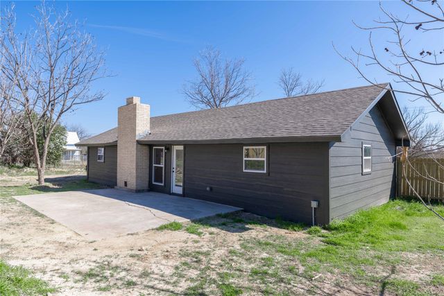 603 N Pearl Street, Comanche, TX 76442