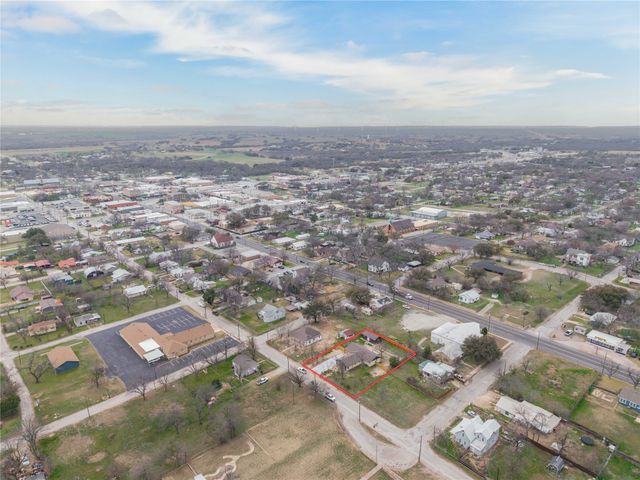 603 N Pearl Street, Comanche, TX 76442