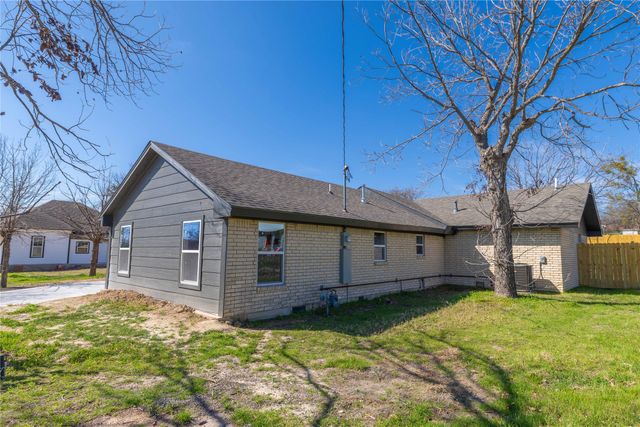 603 N Pearl Street, Comanche, TX 76442