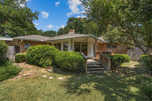 11034 Ridgemeadow Drive, Dallas, TX 75218