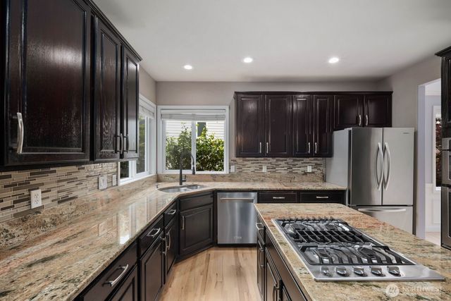 5529 Elizabeth Loop SE, Auburn, WA 98092