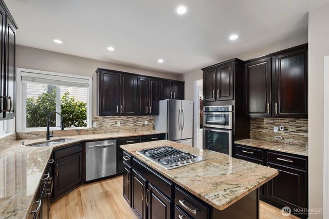 5529 Elizabeth Loop SE, Auburn, WA 98092
