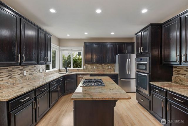 5529 Elizabeth Loop SE, Auburn, WA 98092