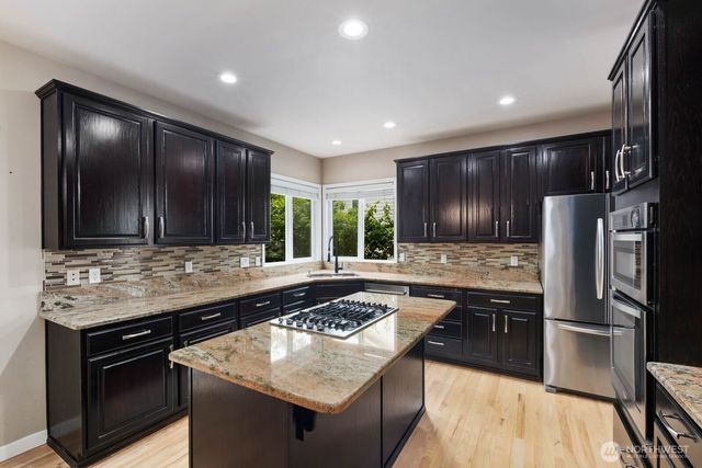 5529 Elizabeth Loop SE, Auburn, WA 98092