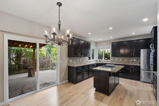 5529 Elizabeth Loop SE, Auburn, WA 98092