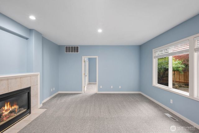 5529 Elizabeth Loop SE, Auburn, WA 98092