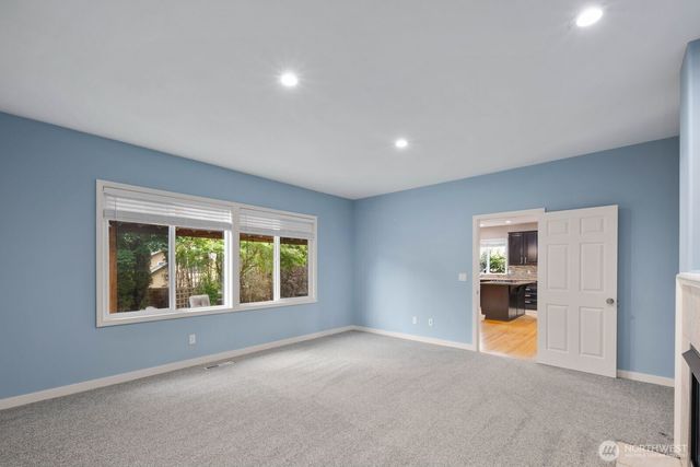 5529 Elizabeth Loop SE, Auburn, WA 98092