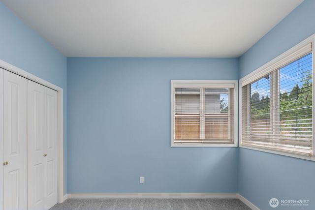 5529 Elizabeth Loop SE, Auburn, WA 98092