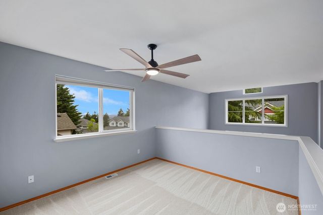 5529 Elizabeth Loop SE, Auburn, WA 98092