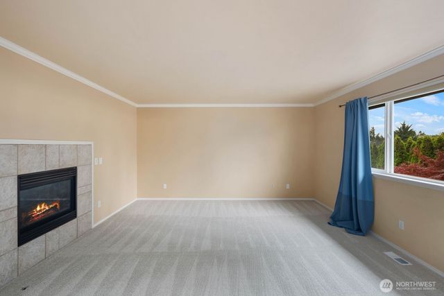 5529 Elizabeth Loop SE, Auburn, WA 98092