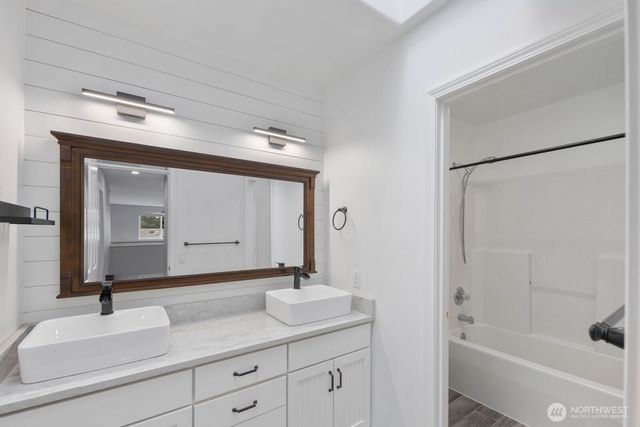 5529 Elizabeth Loop SE, Auburn, WA 98092