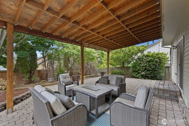 5529 Elizabeth Loop SE, Auburn, WA 98092
