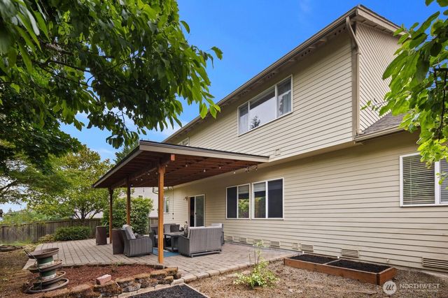 5529 Elizabeth Loop SE, Auburn, WA 98092