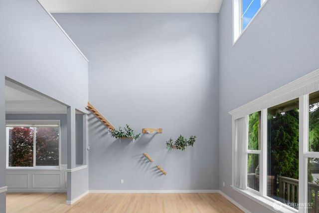 5529 Elizabeth Loop SE, Auburn, WA 98092