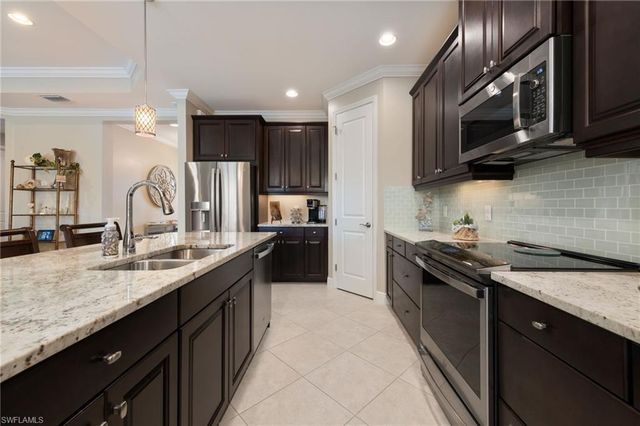 3557 Canopy CIR, Naples, FL 34120