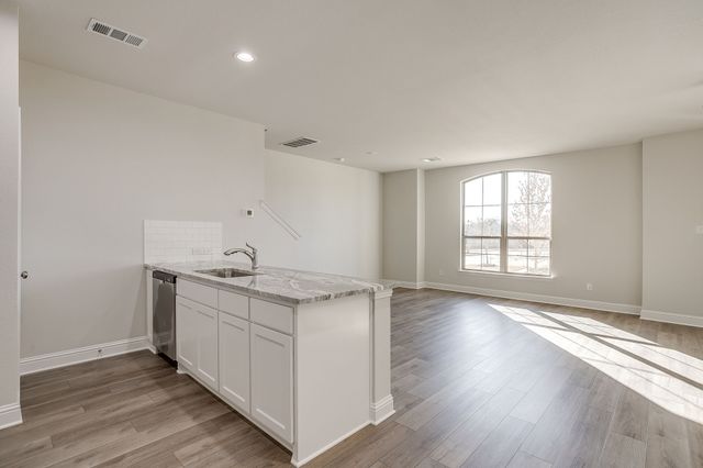 6914 Yellow Hammer Way, Arlington, TX 76001
