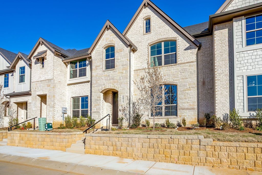 6914 Yellow Hammer Way, Arlington, TX 76001