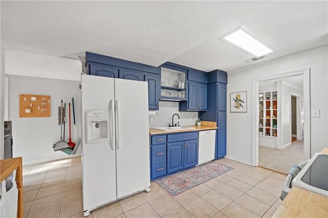 205 Pinehill Drive, Mobile, AL 36606