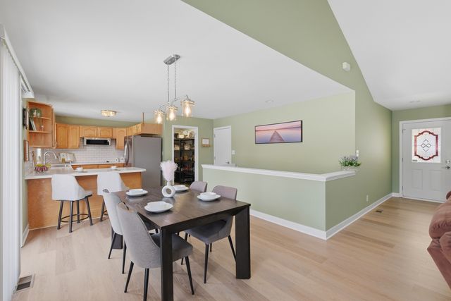 296 Charlotte Avenue, Crystal Lake, IL 60014