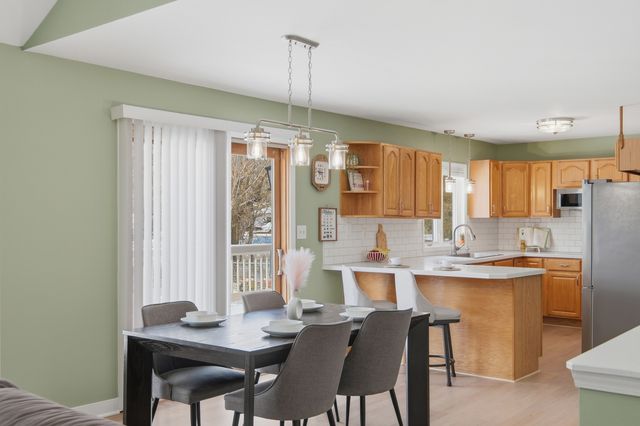 296 Charlotte Avenue, Crystal Lake, IL 60014