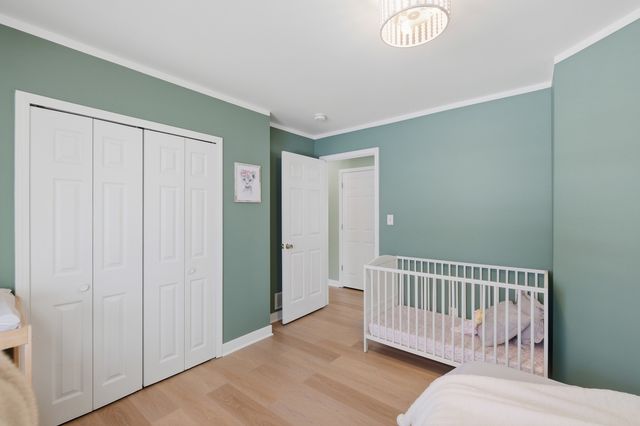 296 Charlotte Avenue, Crystal Lake, IL 60014