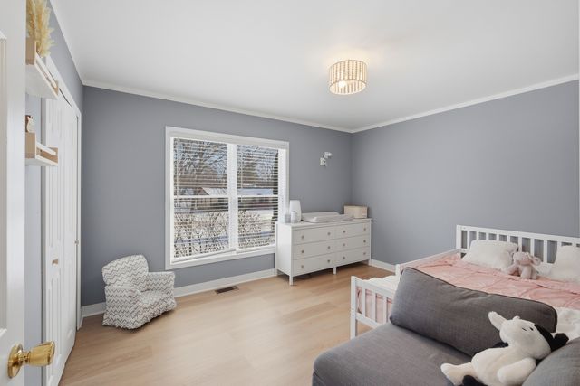 296 Charlotte Avenue, Crystal Lake, IL 60014