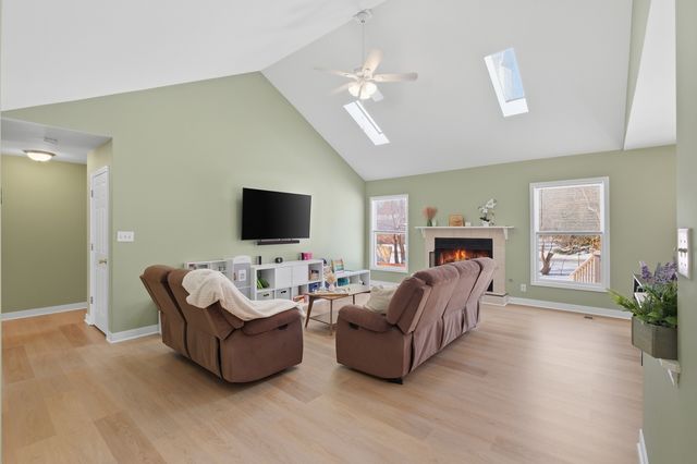 296 Charlotte Avenue, Crystal Lake, IL 60014