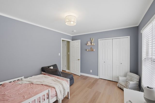 296 Charlotte Avenue, Crystal Lake, IL 60014