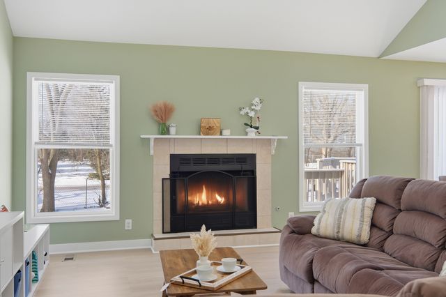 296 Charlotte Avenue, Crystal Lake, IL 60014