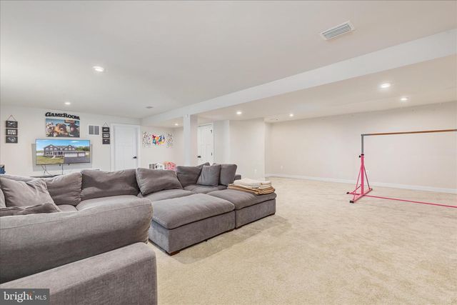 207 DECATUR, Stephens City, VA 22655