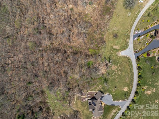 487 Grand Highland Drive, Hendersonville, NC 28792